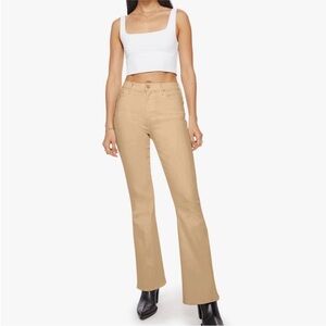 Mother weekender jeans skimp in sand
